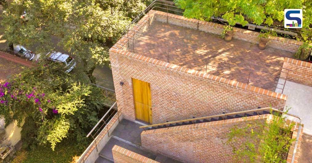 Red Clay Brick Load-Bearing Walls Add Warmth and Character to This Home In Mexico | E8 Housing