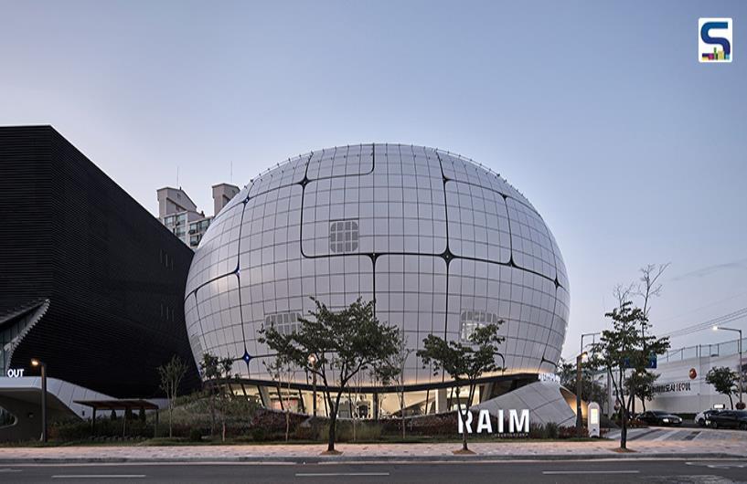 Seoul’s new Robot & AI Museum (RAIM), designed by Melike Altinisik Architects, is an egg-shaped, tile-clad space dedicated to robotics and AI.