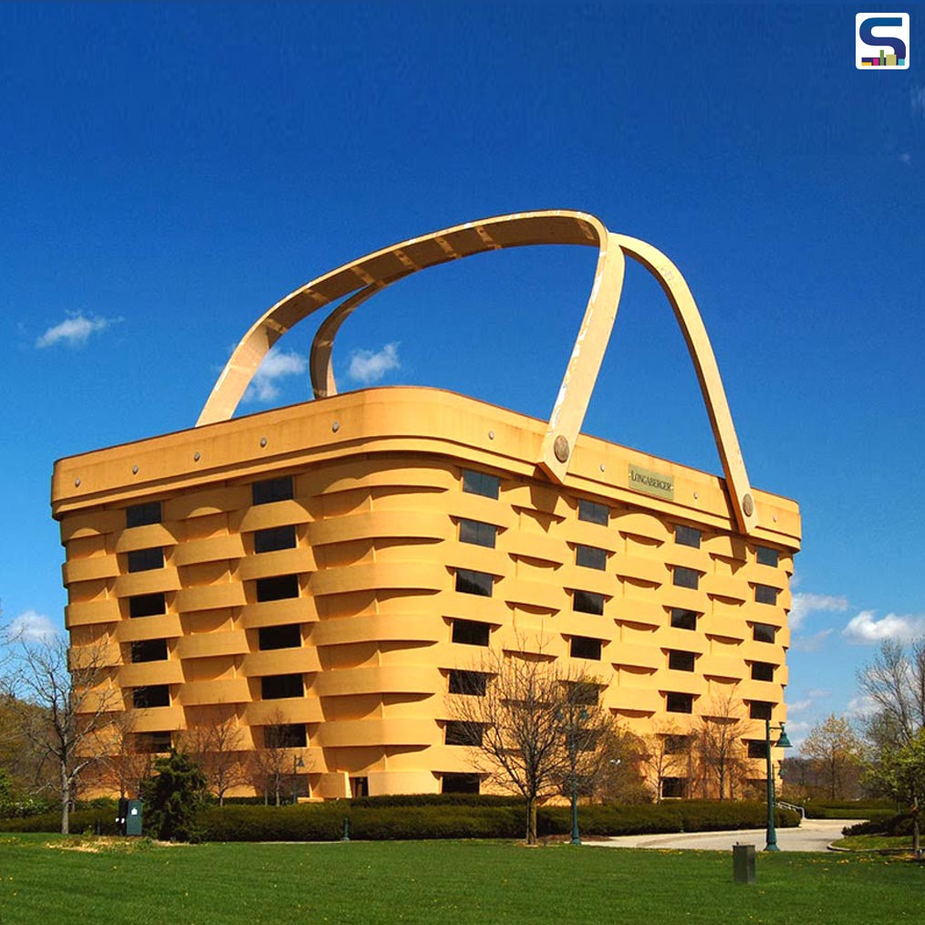 No, it’s not a shopping bag, but a building in the American Ohio. Designed by the Longaberger Company and executed by NBBJ and Korda Nemeth Engineering