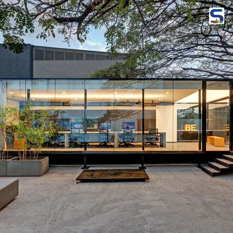 A Simple Transparent Glass Cuboid Forms the Studio Chintala | Workspace