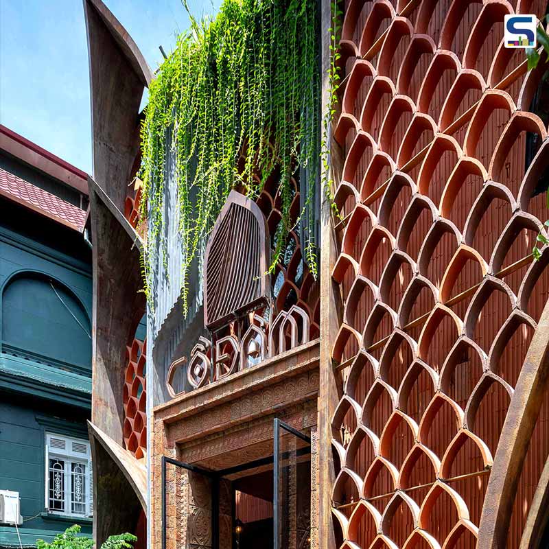 The Blend of Red Bricks and Steel Flooring System Gives An Exotic and Stylish Appeal To Co Dam Vegetarian Restaurant in Vietnam | Le house