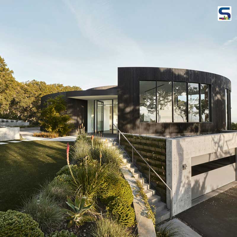 Feldman Architecture Designs A Fully Modernized 1960s-Era Round House With 180-Degree Views | United States