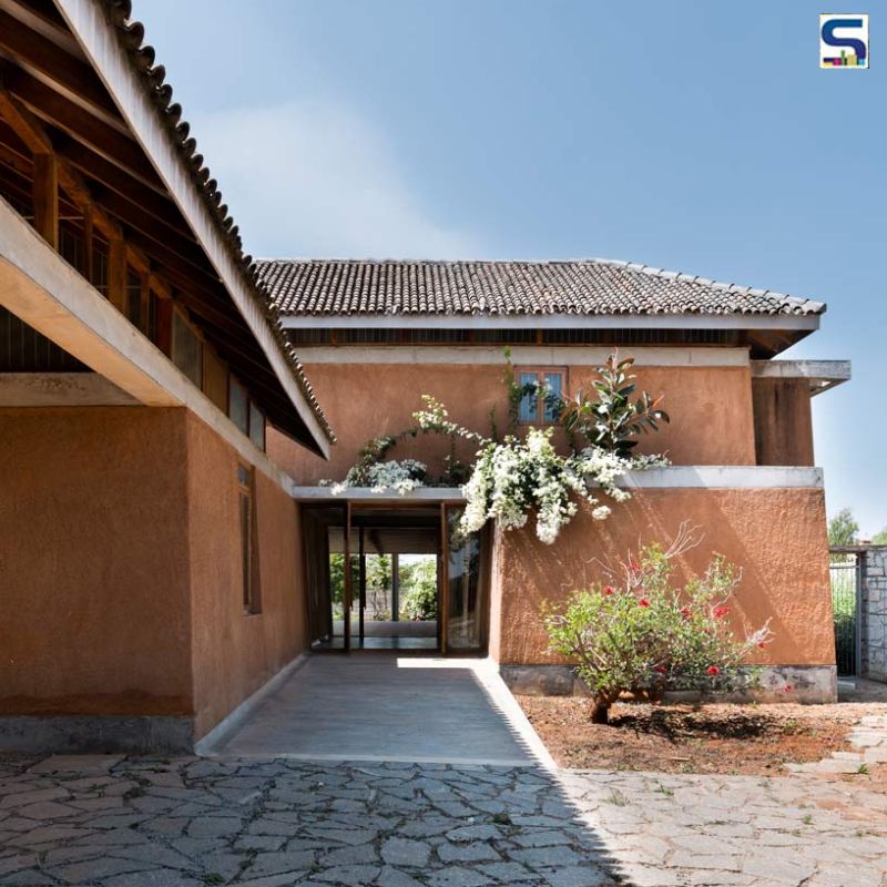 A Simple House In Bangalore Made Using Natural Material Palette of Earth, Stone and Timber |Studio Motley