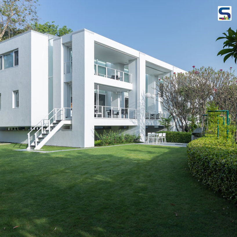 Aalloa Hills Residence by INI Design Studio Achieves Net-Zero Energy with Seamless Integration | Gujarat